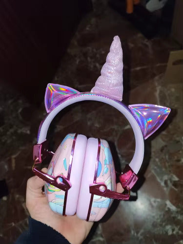 Dinosaur and Unicorn